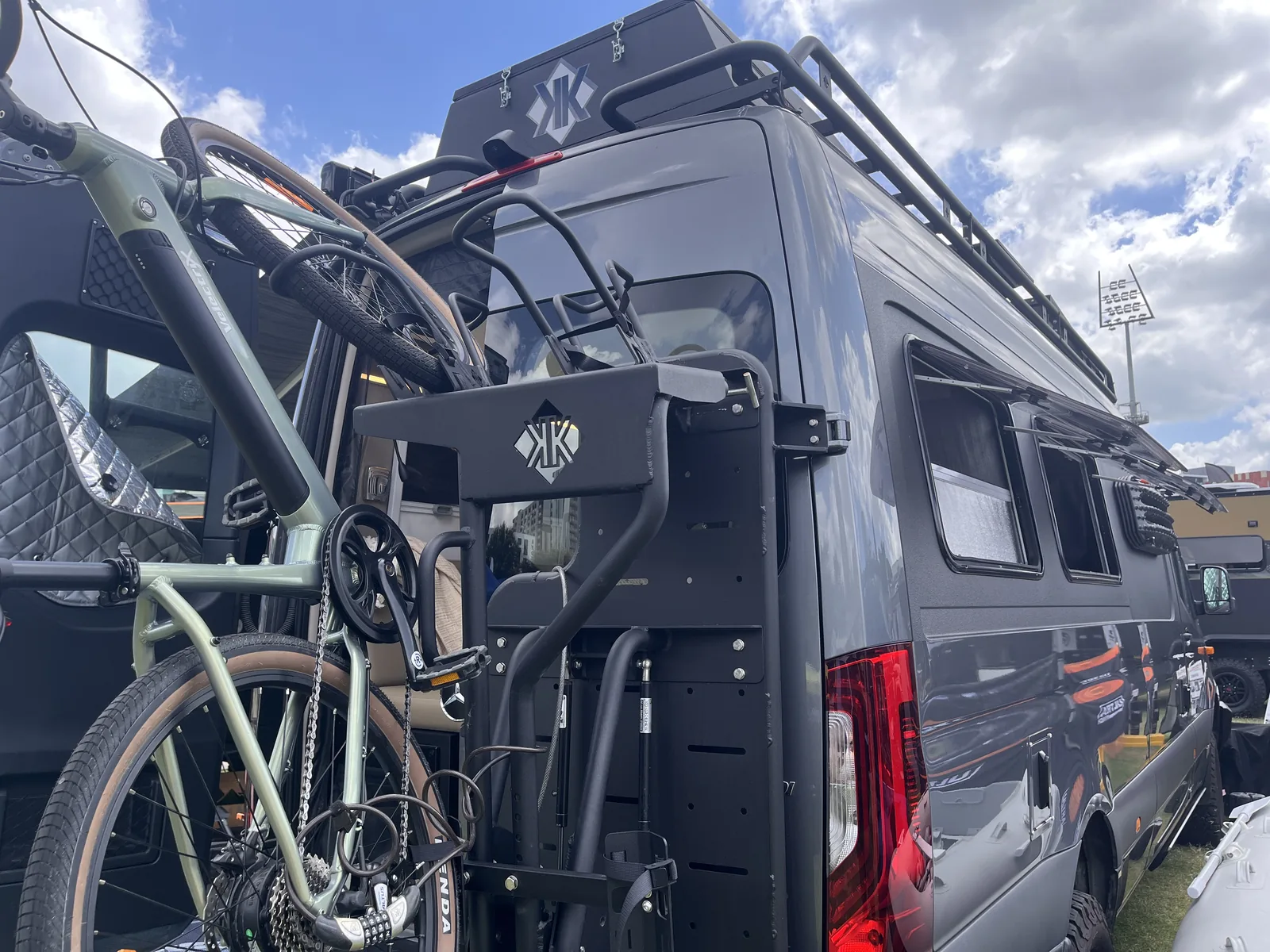 Rear bike rack and spare wheel carrier on the Kruiswagen