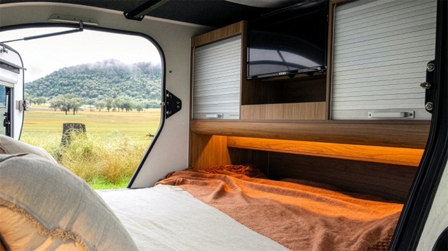 Stockman Rover 02 - Teardrop Camper 10 Rover 02 — Mood Lights